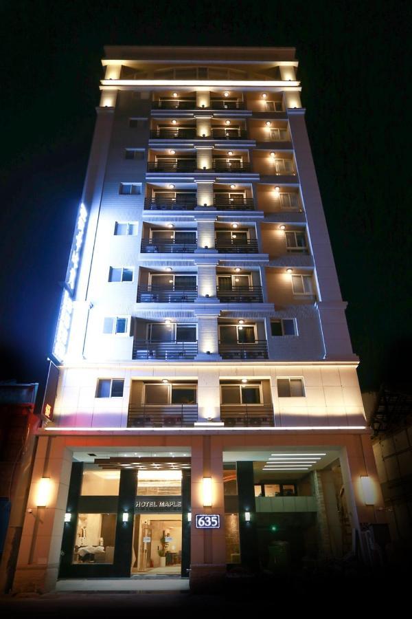 Hotel Maple Taiwan Boulevard Taichung Exterior photo